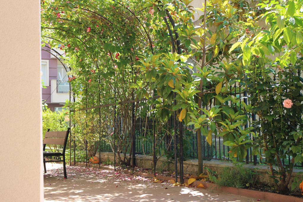 Flowers Apartments Nesebar Buitenkant foto