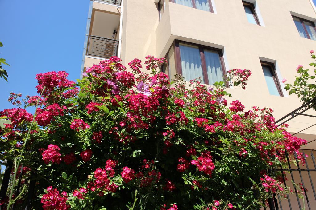 Flowers Apartments Nesebar Buitenkant foto